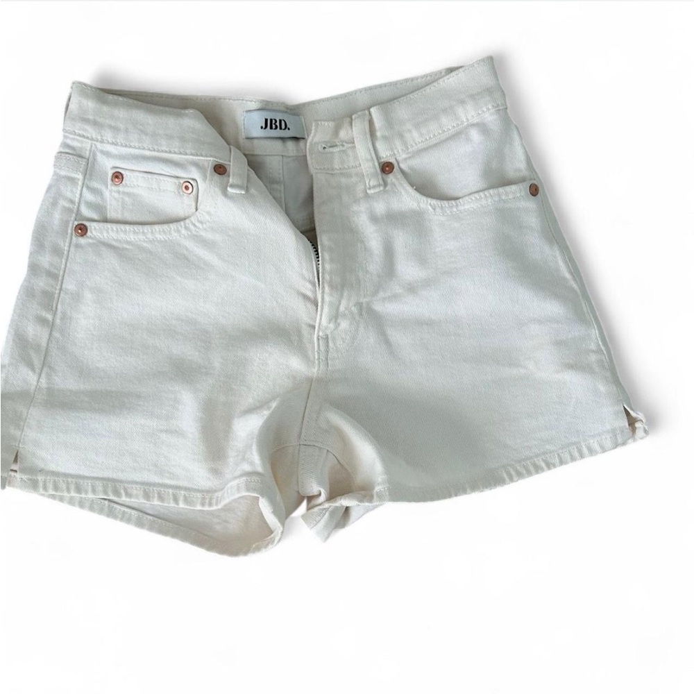 Women's Cream Shorts